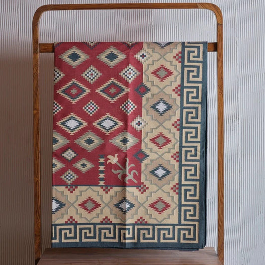 Heritage-inspired Virasat Durrie featuring diamond motifs and borders in traditional Indian pattern